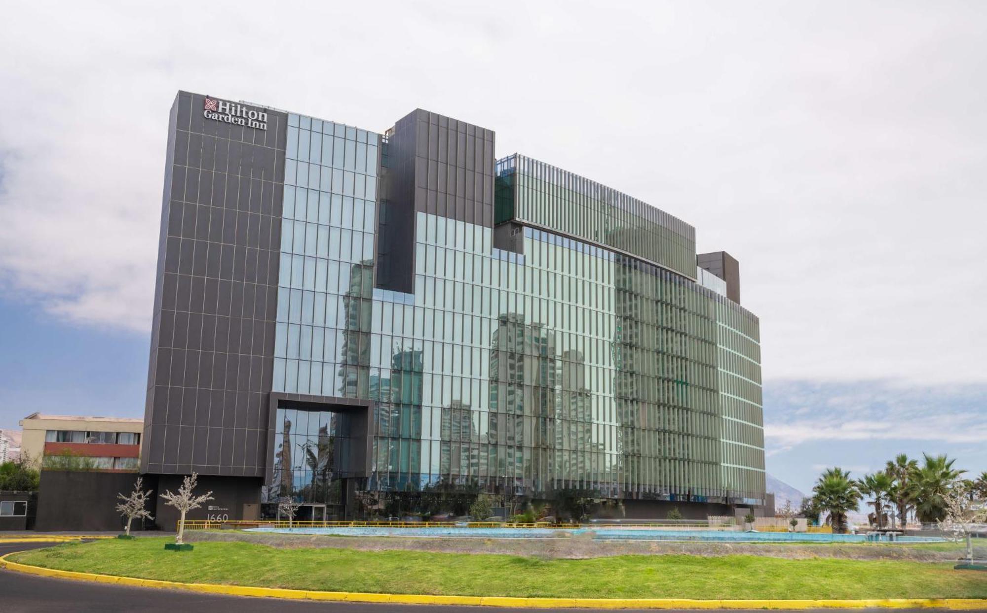 Hilton Garden Inn איקוויקה מראה חיצוני תמונה