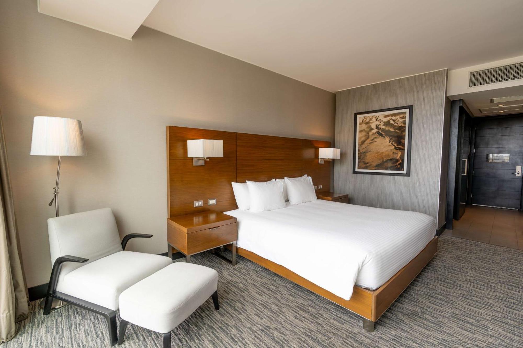 Hilton Garden Inn איקוויקה מראה חיצוני תמונה