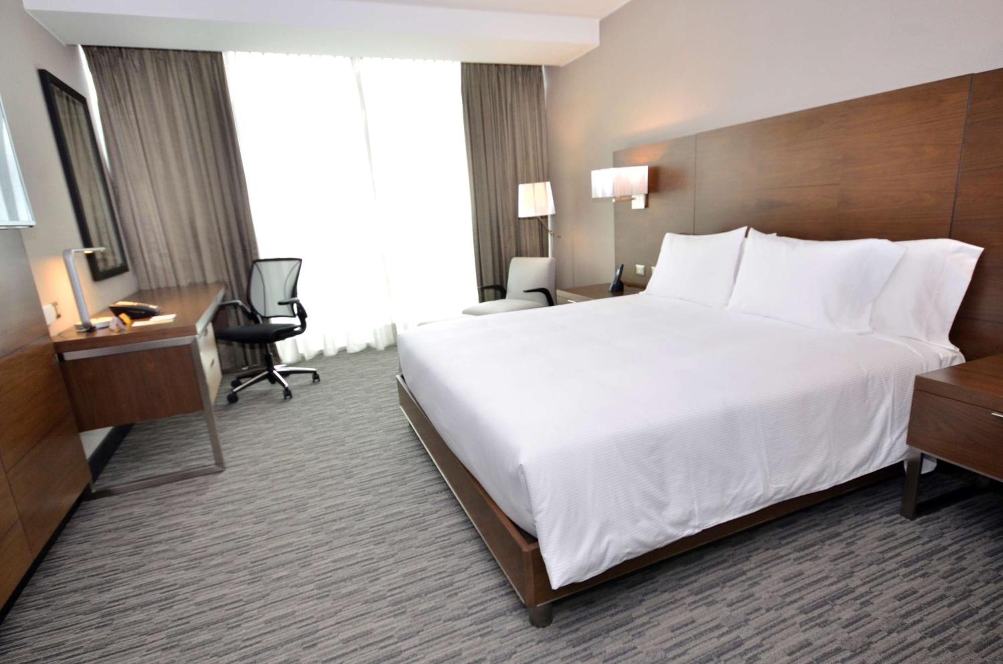 Hilton Garden Inn איקוויקה מראה חיצוני תמונה
