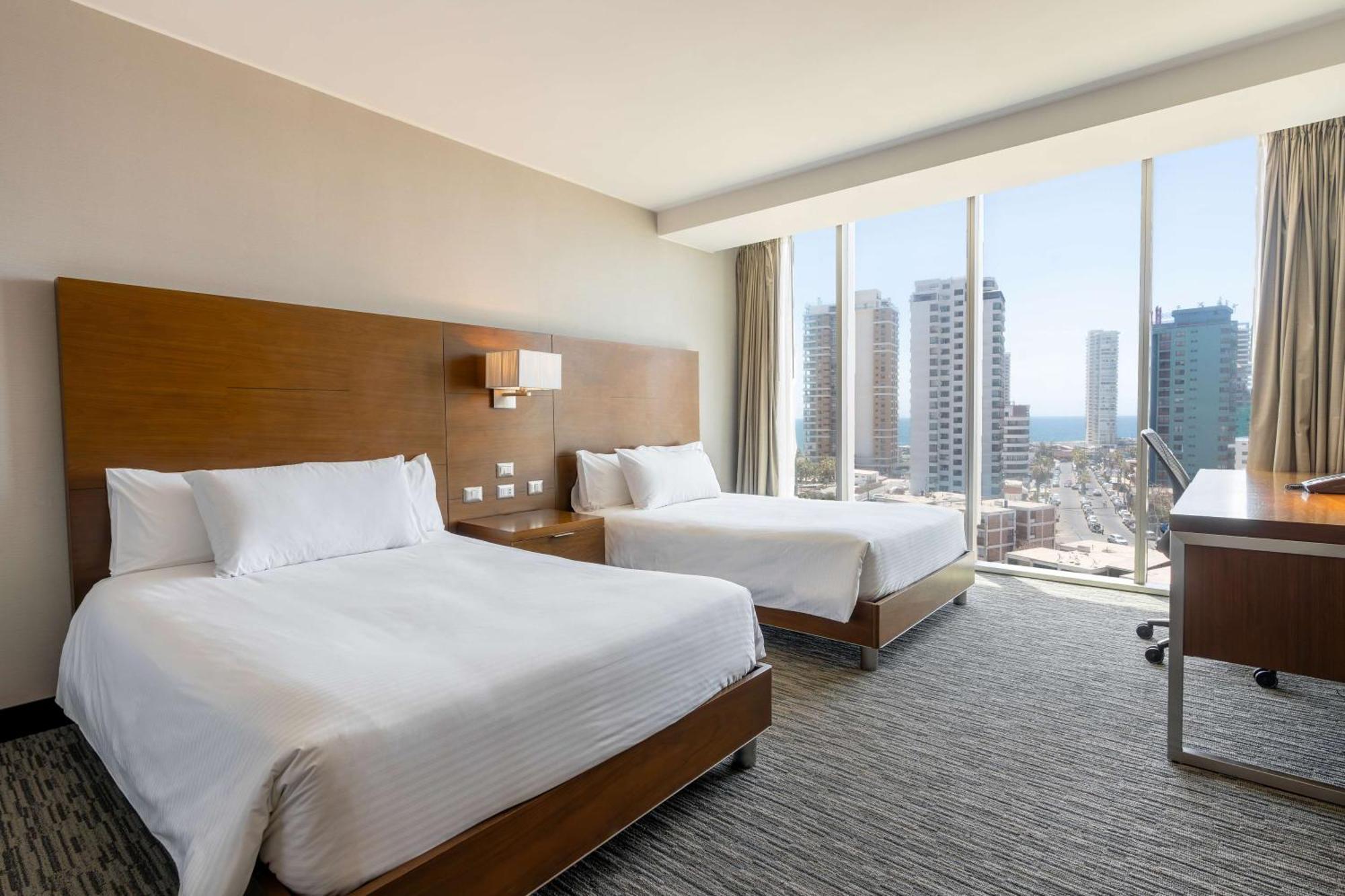 Hilton Garden Inn איקוויקה מראה חיצוני תמונה