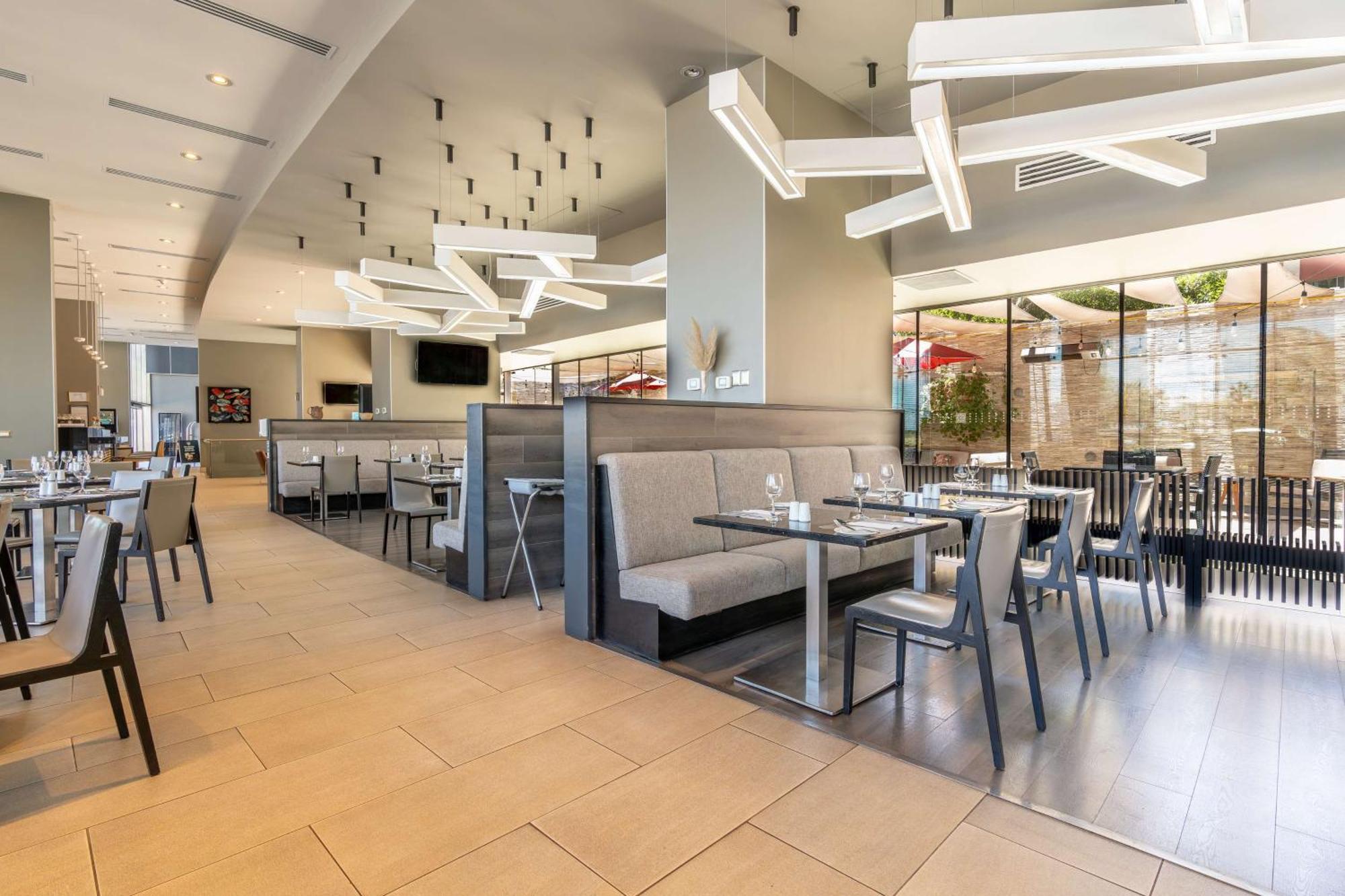 Hilton Garden Inn איקוויקה מראה חיצוני תמונה