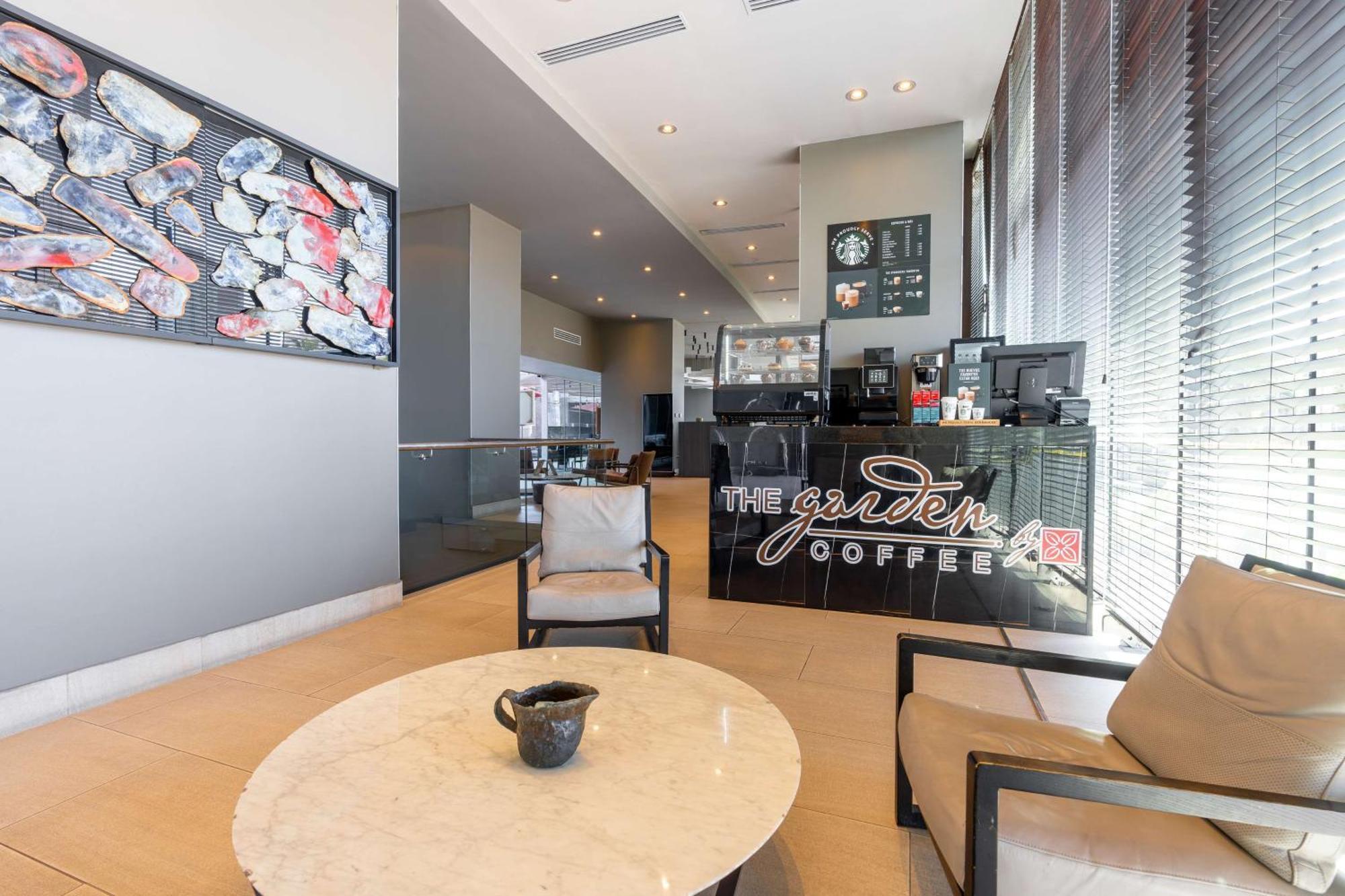 Hilton Garden Inn איקוויקה מראה חיצוני תמונה
