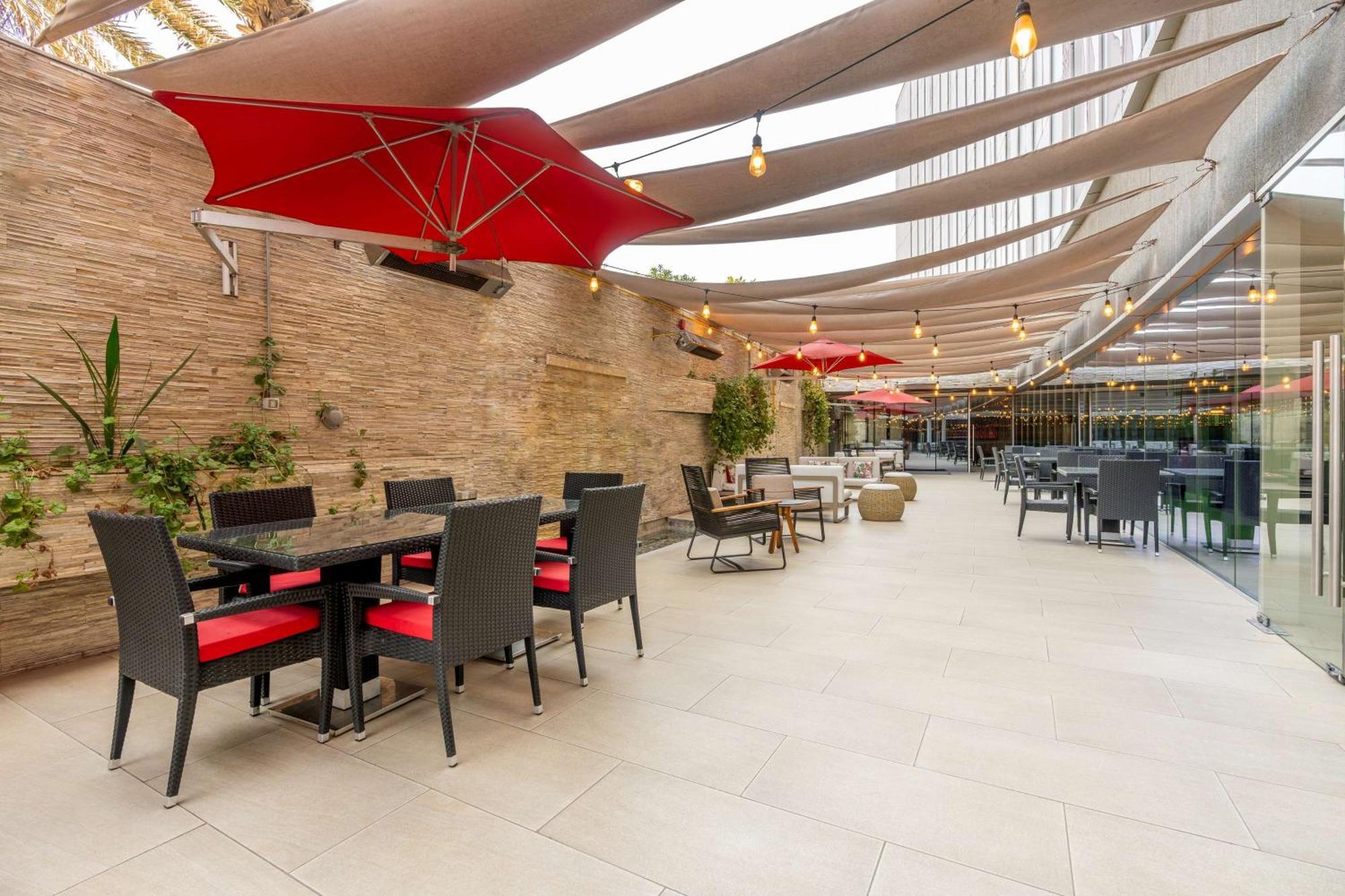 Hilton Garden Inn איקוויקה מראה חיצוני תמונה
