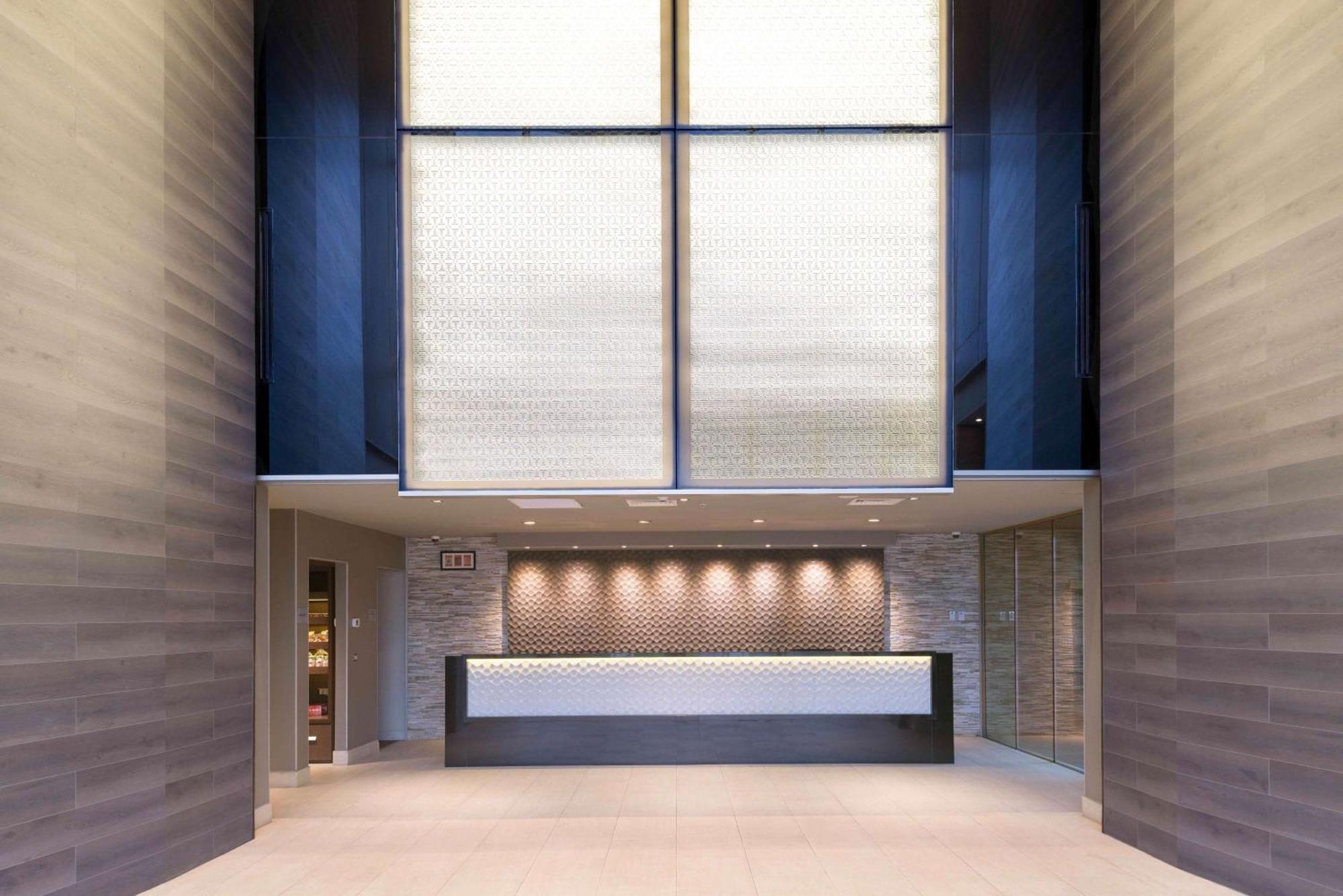 Hilton Garden Inn איקוויקה מראה חיצוני תמונה